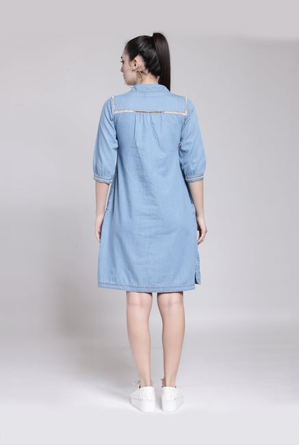 above the knee dress meaning