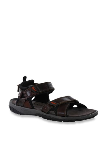 tata cliq woodland sandals