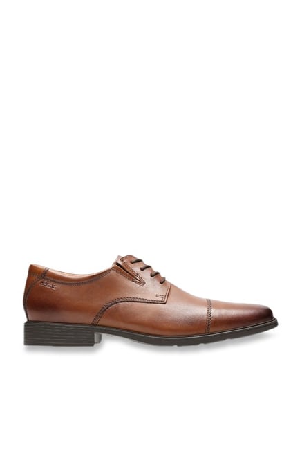 clarks tilden brown