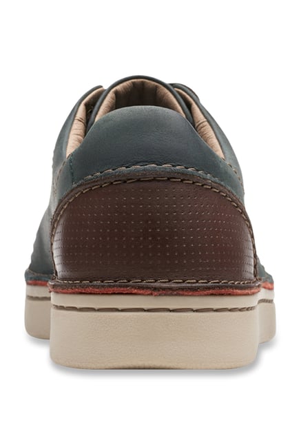 kitna stride sneaker