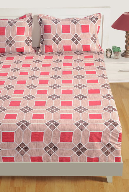 Buy Swayam Red Pink Geometric Cotton Double Bed Linen Set Online