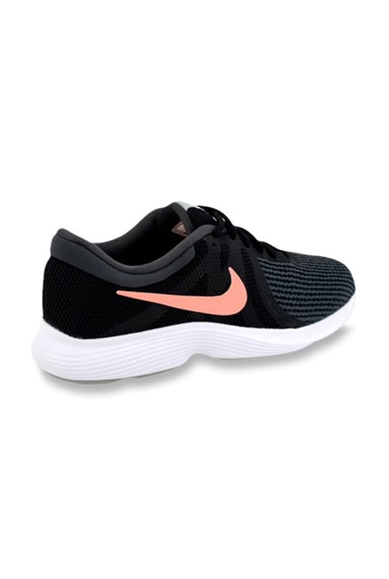 nike revolution black
