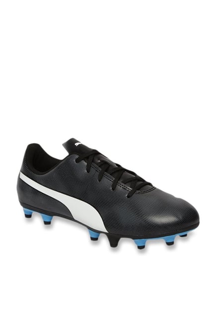 puma black football shoes