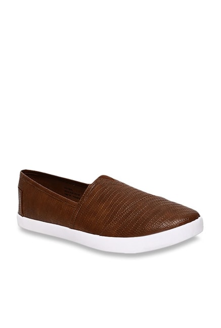 brown casual shoes womens