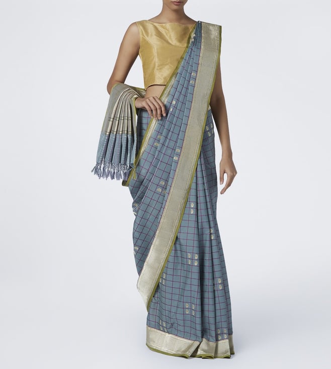 Bridal Banarasi Saree: 10 opulent Benarasi saris by Indian designers for  your dream bridal trousseau | Times of India