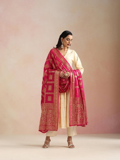true Browns Pink Dupatta