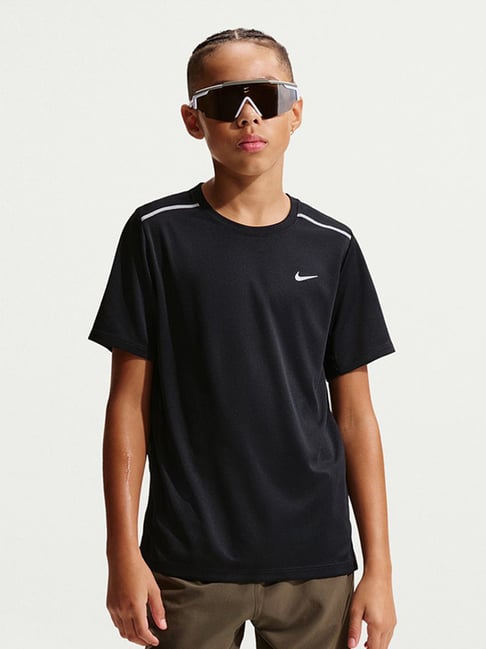 t shirt black nike