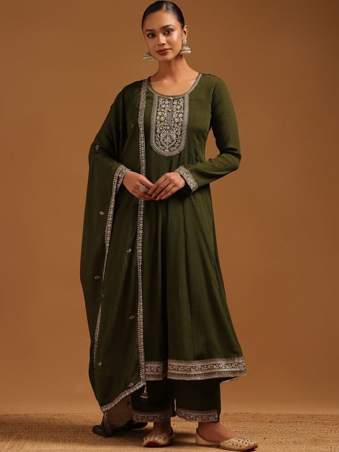 fashion show dress malfunction Fashionable White Color Georgette Anarkali Gown  vastracloth