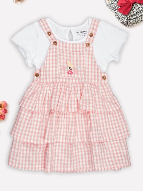 Pantaloons Baby Girls Snow White Checks Dungaree Set