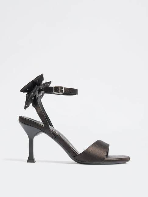 LUNA BLU by Westside Black Bow Detailed Sandals