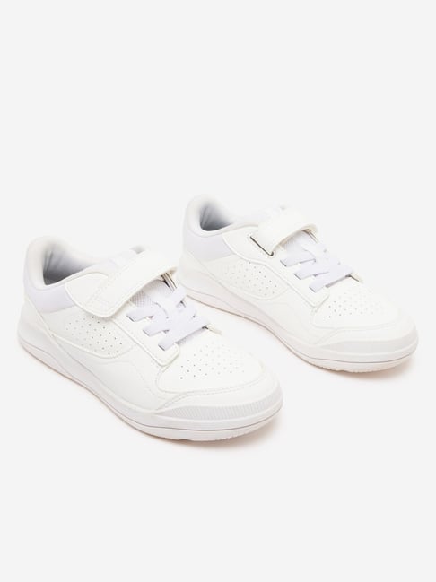 Kids Multi Sport Shoes, Flexible, Cushioned and Durable - White