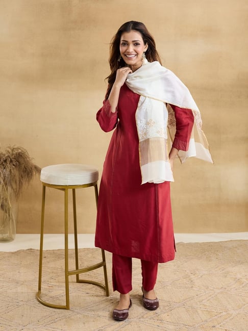 Fabindia White Embroidered Stoles-picture-37