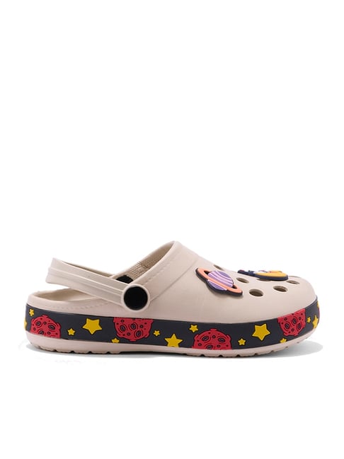 Pantaloons Junior Boys Beige Back Strap Sandals