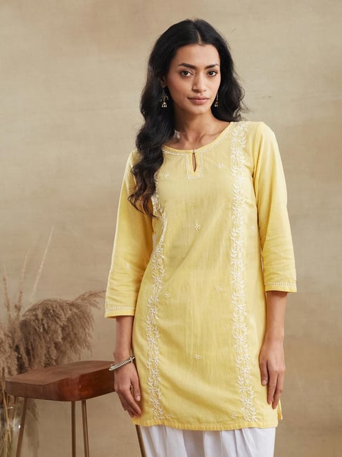 Fabindia Yellow Cotton Embroidered Slim Fit Kurta-picture-47