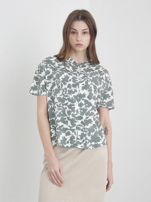 ICONIC Women Cream Printed Top