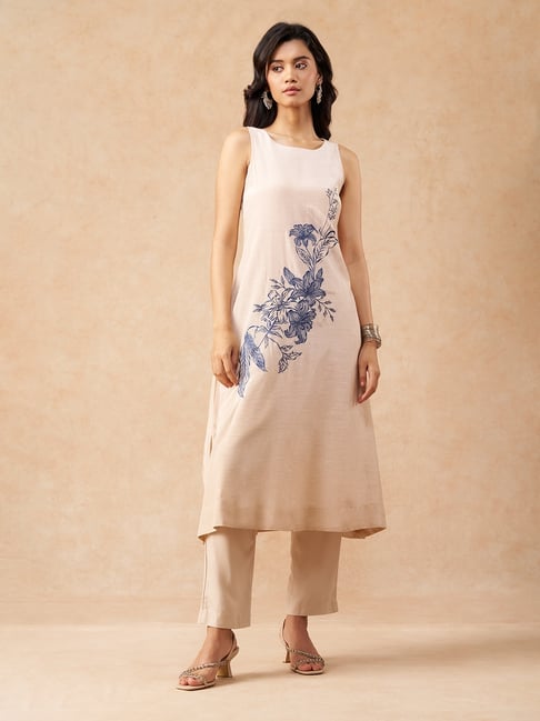 Marigold Lane by Pantaloons Beige Embroidered Sleeveless Kurta-picture-40