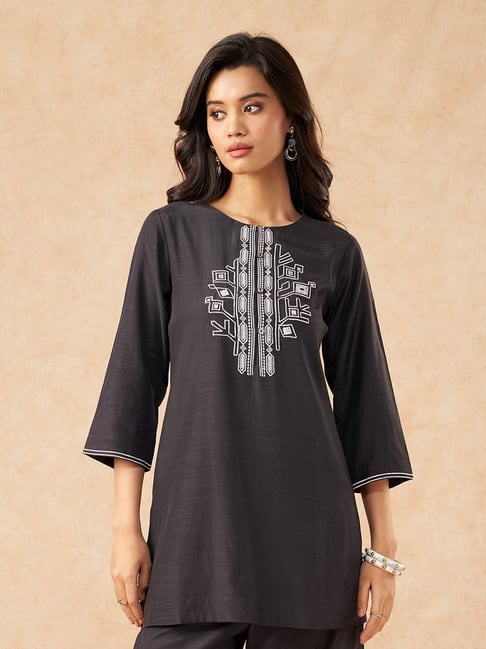 Marigold Lane by Pantaloons Black Embroidered Three-Quarter Sleeves Tunic-picture-14