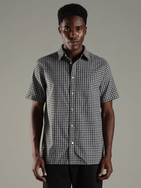 TOMMY HILFIGER Black Checked Regular Fit Shirt-picture-42