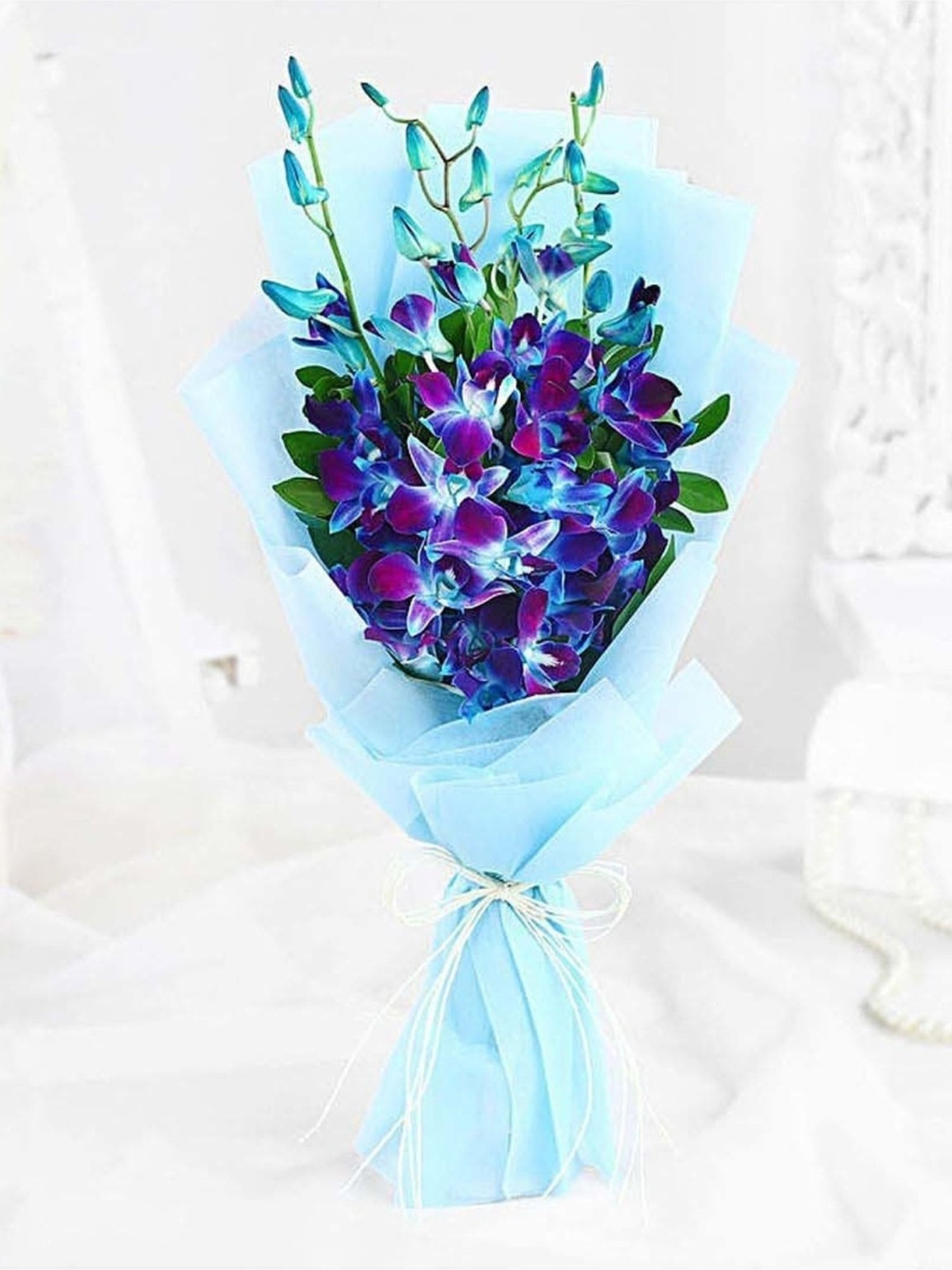 Buy FNP Orchid Fascination Gift Bouquet at Best Price @ Tata CLiQ
