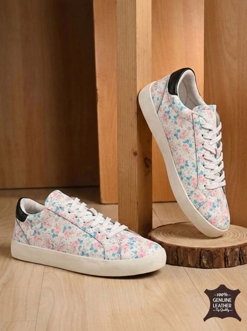 Hoversoul Women's Elara White Kaleidoscope Sneakers-picture-25