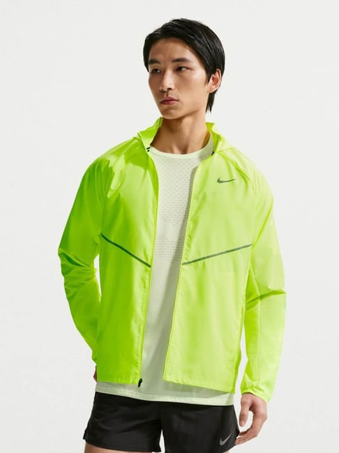 Nike Volt Ice & Reflective Silv AS UV RPL MILER Regular Fit Jacket
