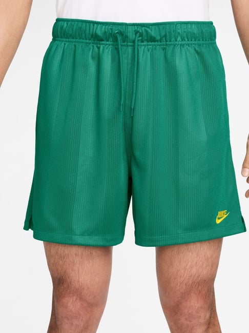 Nike Malachite & Lightening AS SPORTWEAR CLUB FLOW EMBSS FUTBOL Relaxed Fit Mid Rise Shorts-image-20