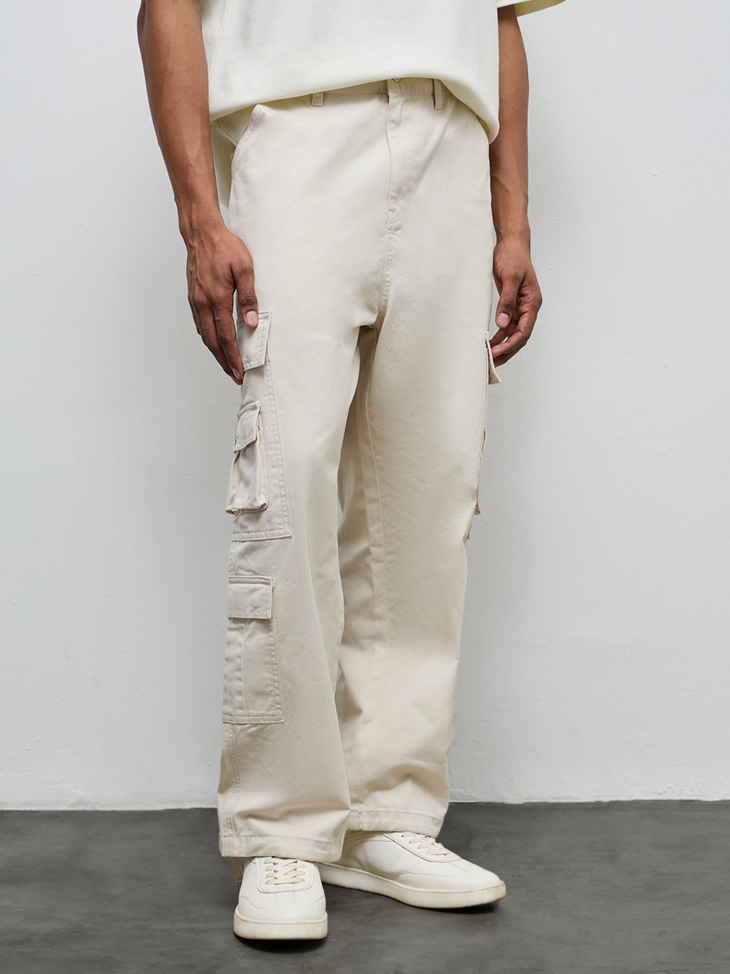 Nuon by Westside Off-White Relaxed-Fit Mid-Rise Cotton Cargo Pants