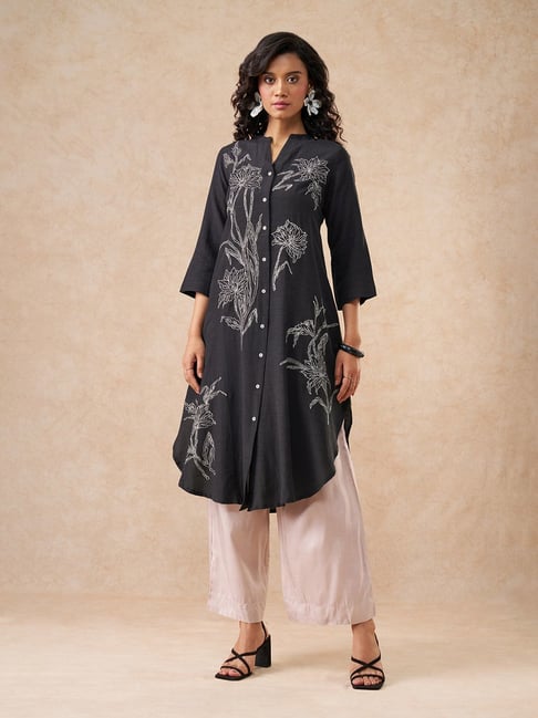 Marigold Lane Black Regular Fit Embroidered Kurta-picture-11
