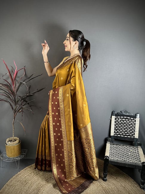 Elora Gold Silk Floral Saree With Unstitched Blouse-picture-40