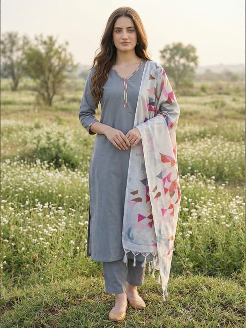 Varanga Womens Grey Regular Fit Solid Kurta Set-picture-30