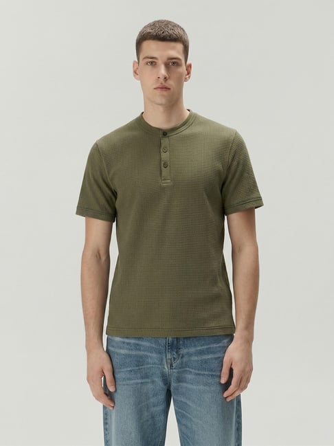 Buy Octave Olive Regular Fit T-Shirt at Best Price @ Tata CLiQ