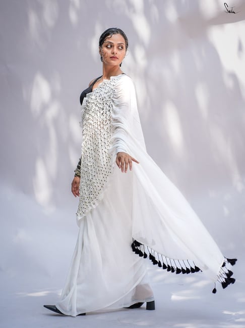 Suta White Cotton Acrylic Smocking Saree-picture-30