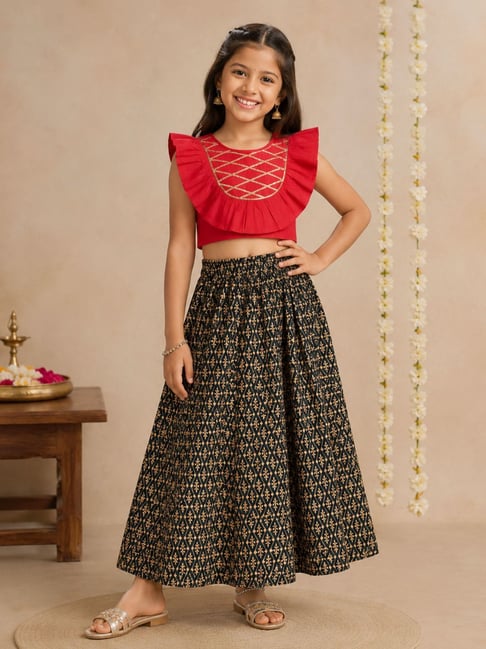 Kiddopanti Girls Red & Green Regular Printed Rayon Lehenga Set-picture-37