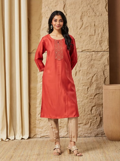 Fabindia Rust Viscose Silk Pintuck Knee Length Kurta-picture-11