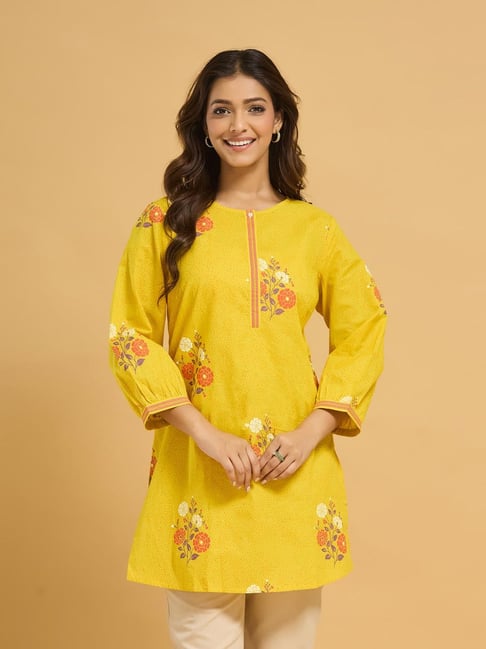 Fabindia Yellow Cotton Printed Slim Fit Kurti-picture-17