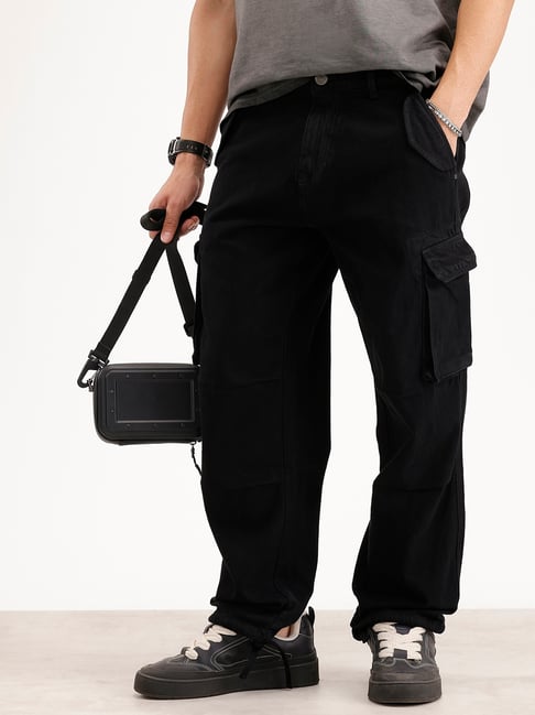 Wrogn Mens Black Loose Fit Solid Cotton Cargo Jeans-picture-28