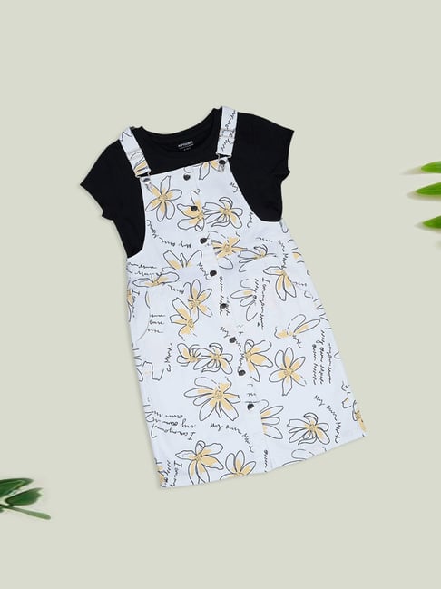 Pantaloons Junior White & Black Regular Fit Printed Dungaree Set