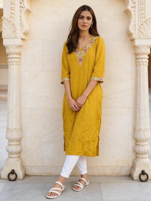 Rangita Yellow Straight Fit Embroidered Kurta-picture-34