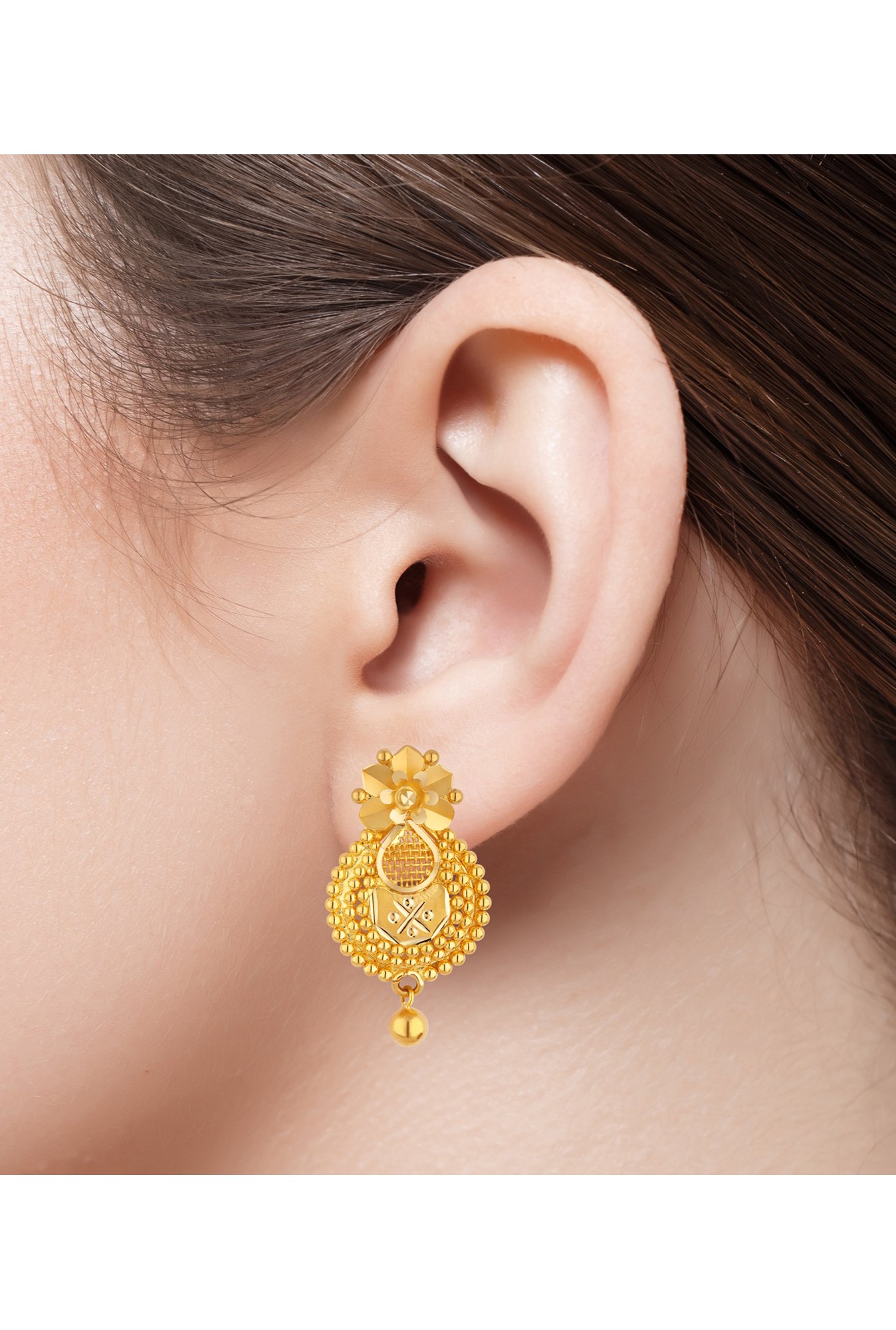 Real Diamonds Party Wear Fancy Diamond Earrings, 4 To 6 Grams, 12 Kt at Rs  20000/pair in Surat