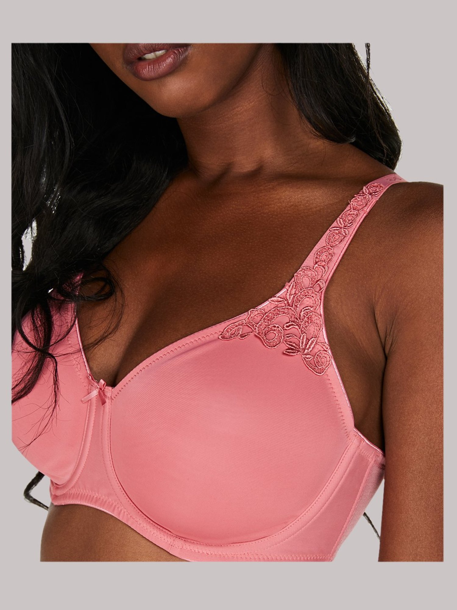 Buy Elomi Women's Plus Size Mariella Stretch Lace Underwire Banded Bra  Online at desertcartINDIA