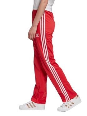 Athleisure outfit  streetwear  red adidas joggers  Conjunto de moletom  feminino Moletom feminino Adidas feminino