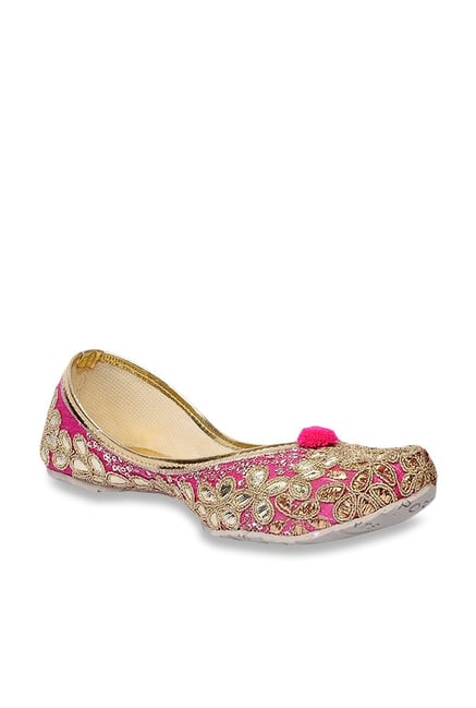 Lishabee by MSC Pink Ethnic Juttis