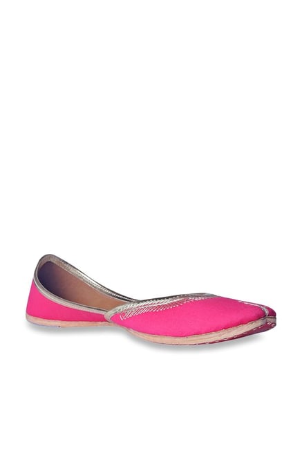 Lishabee by MSC Pink Ethnic Juttis