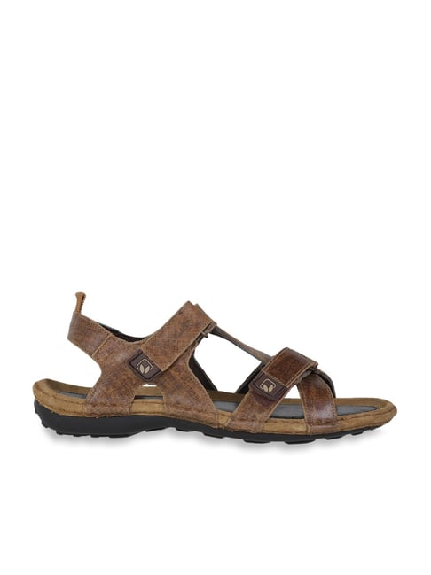 tata cliq woodland sandals