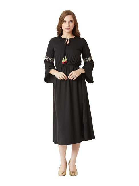 Miss Chase Black Relaxed Fit Below Knee Dress Price in India