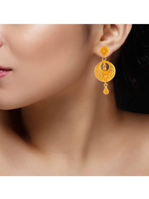 Malabar gold and diamonds Chandbali Earrings Collections | Chandbali,  Earrings collection, Chandbali earrings