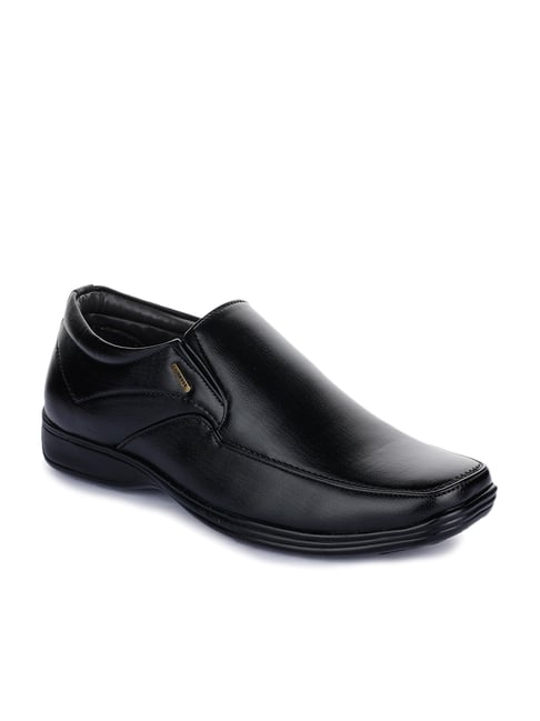 Tata cliq best sale formal shoes