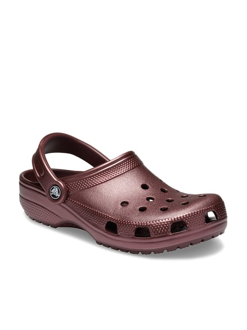 Burgundy crocs outlet