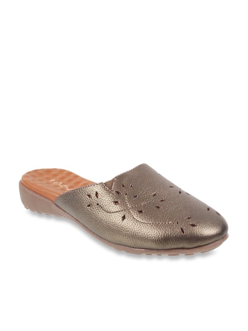 Buy Mochi Men Tan Casual Slip Ons Online - Mochi Shoes