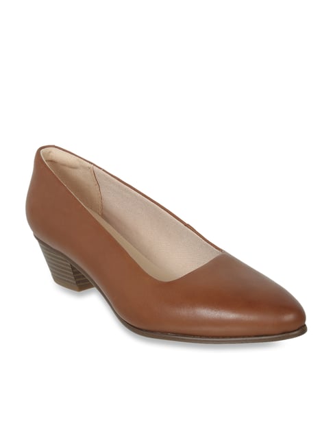 clarks brown pumps